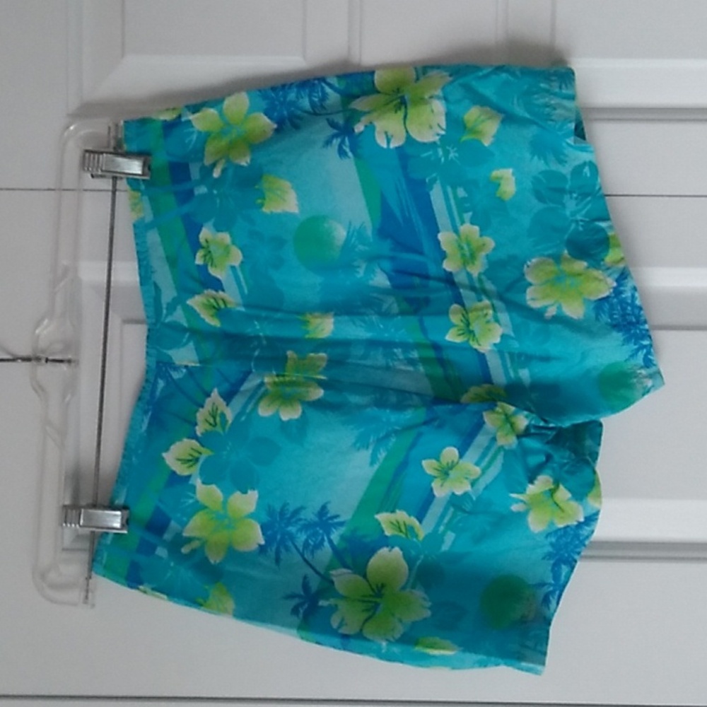 Catalina shorts - Picture 2 of 3